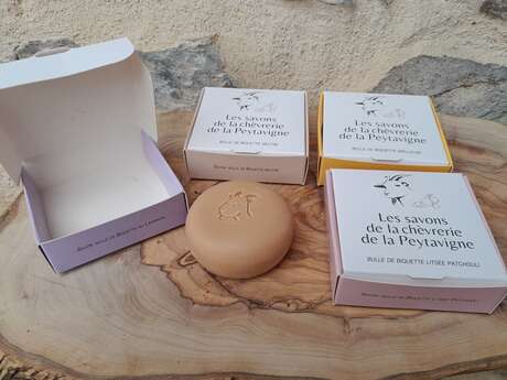Ici, nos savoir-faire - Visite de la savonnerie bio de la chèvrerie de la Peytavigne