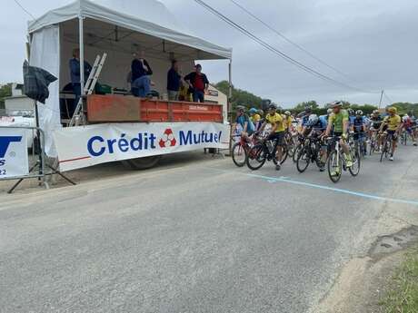 Course cycliste organisée par la JPCL