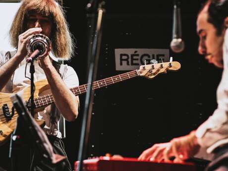 Spectacle de ZZAJ À CEUX QUI SE RATENT