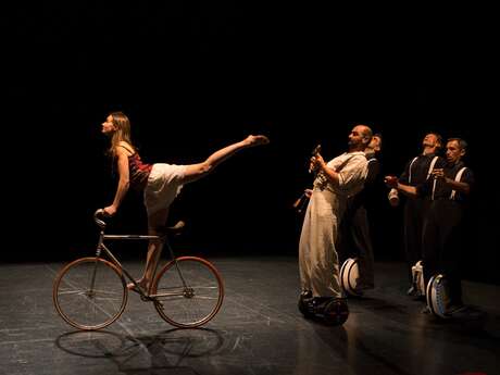 Octobre Rose 2025 : Spectacle ExCentriques au centre culturel Jean-Pierre-Fabrègue