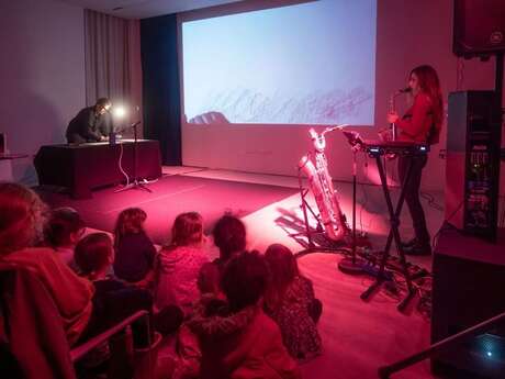 La culture au grand jour – Nina