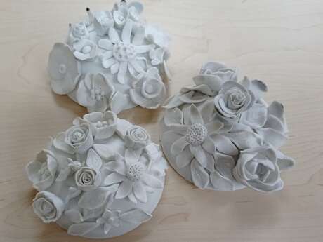 Visite-atelier adultes - Bouquet de fleurs en porcelaine avec la céramiste Anne Merlet - Limoges