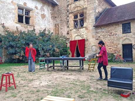 Théâtre : La fête de quartier