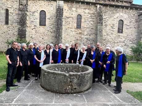 Concert dans l'église de deux chorales