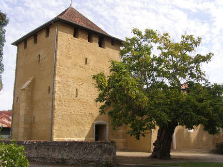 Fortified church of Saint-Martin-d'Oney