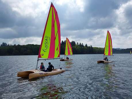 Location Fun Boat - Base Nautique et de Plein air, Lac de Saint-Pardoux