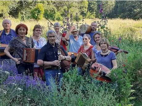 Marché d'été nocturne et festif