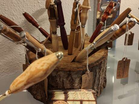 Démonstration de gravure et dégustation de miel