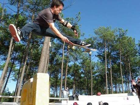 MISTER EIGHT skate school