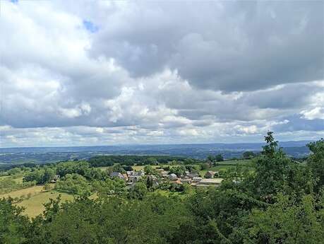 Point de vue sur la Corrèze /Grèzes
