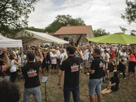 Randonnez–vous en Haute-Vienne, (re)découvrez Saint-Léonard-de-Noblat et le Pays Monts et Barrages