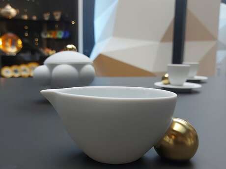 Visite-atelier - Une tasse pour Noël avec l'artiste Garance Créations