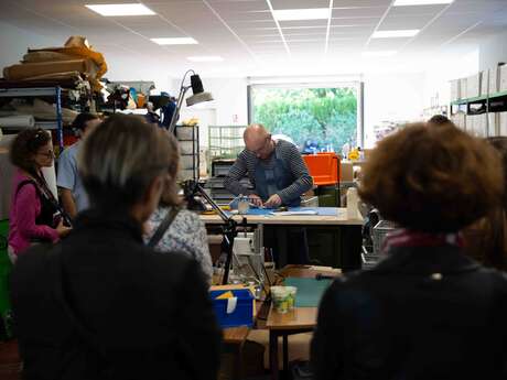 Visite de l'Atelier UNIQUA - Comment fabriquer une basket ? - Journées Européennes des Métiers d'Art