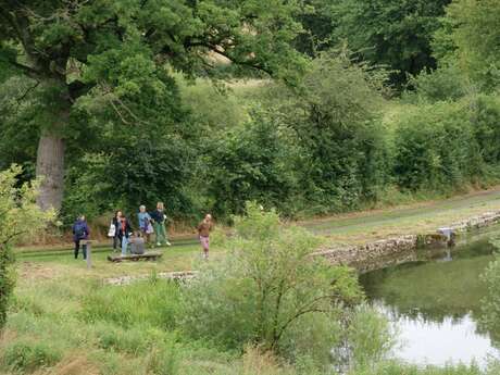 Jeudi des enfants à l'Ecomusée "balade immersion nature" à Juillé