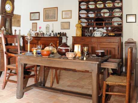 English guided tour - Châteauponsac Museum