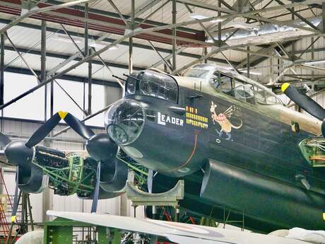 Exposition - Maquettes d'avions