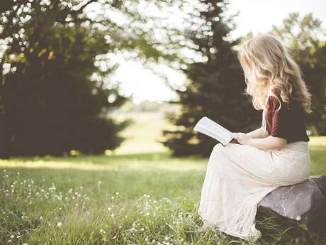 Lecture en pleine nature