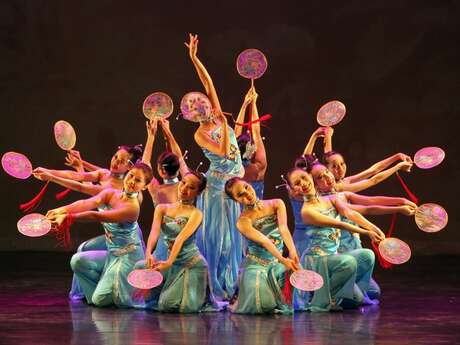 Spectacle de danse folklorique par le groupe Fei-yang - Festival Confolens - Limoges