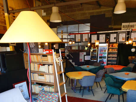 Costin & Castille Lounge