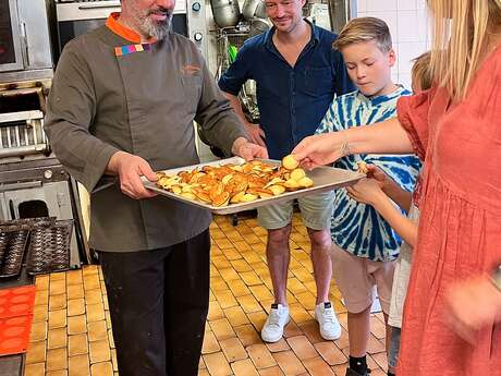 Le Croquembouche : Fabrication de madeleines artisanales