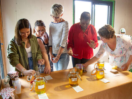 Visite et Atelier : Découvrez les plantes médicinales et fabriquez votre baume
