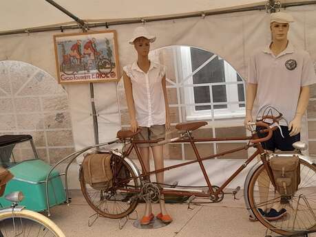 Exposition temporaire sur le thème des congés payés au Musée du Vélo du Haut Limousin