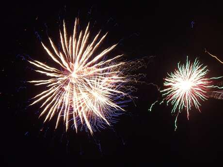 Feu d'artifice de Saint Laurent sur Gorre