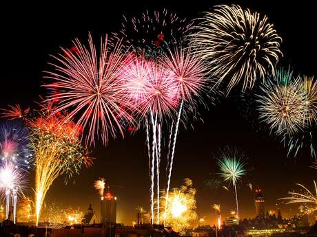 Feu d'artifice et bal populaire