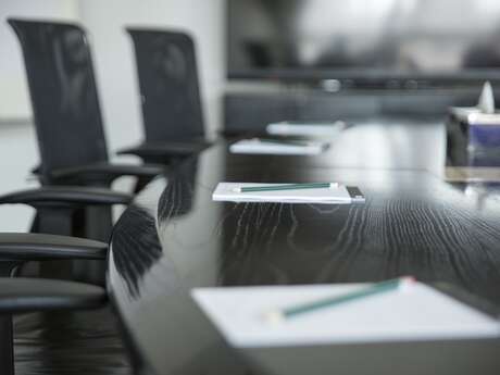 Table ronde en hommage au philosophe à GILLES DELEUZE