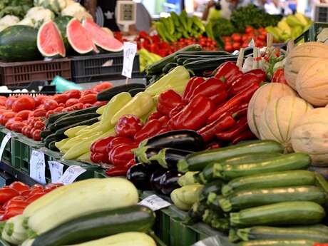 Marché hebdomadaire de Sauviat sur Vige
