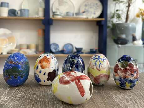 Atelier de décoration d’œufs en porcelaine