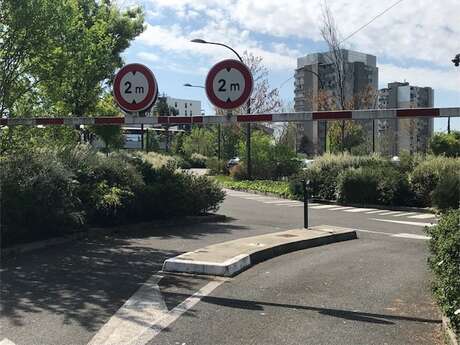 Parking relais de Catherine de Bourbon