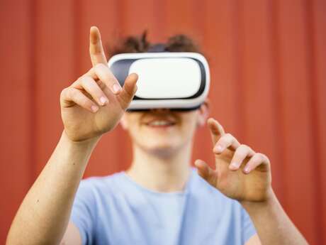 Initiation à la réalité virtuelle à la médiathèque Aqua-Libris