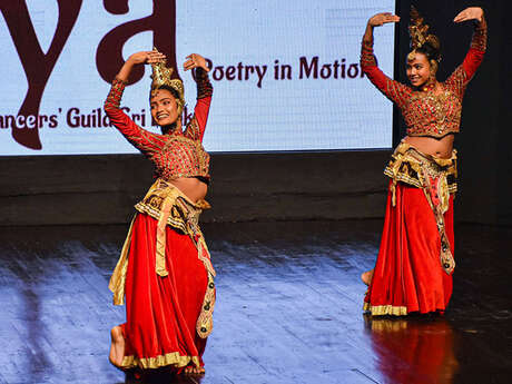 Spectacle de danse folklorique par le groupe sri-lankais CHANDANA ET LA DANCERS’ GUILD - Festival de Confolens