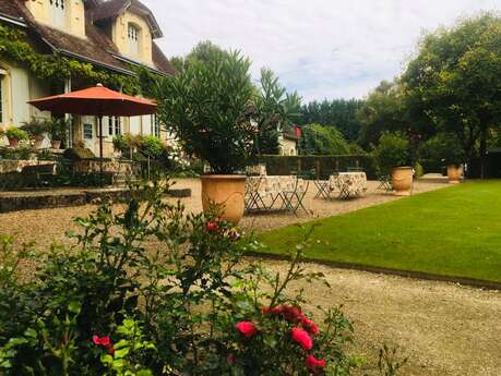 Salon de thé au jardin du Plessis Sasnières