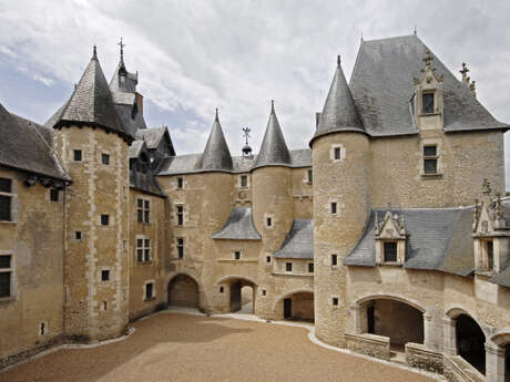 Château de Fougères-sur-Bièvre