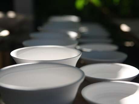 Atelier décor et émaillage sur faïence à Montoire-sur-le Loir