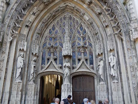 Vendôme Ville d'Art et d'Histoire -  « La Trinité et ses secrets » à Vendôme.