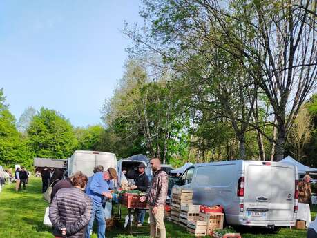 Marché de printemps aux Hayes