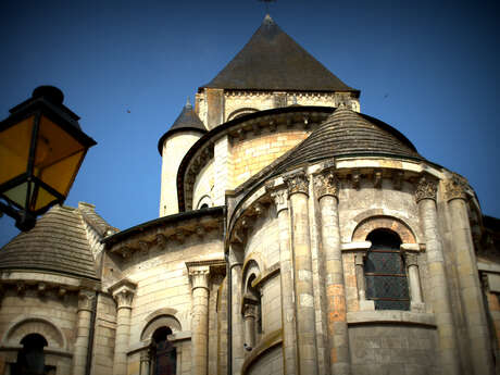 Collégiale et crypte avec fresques