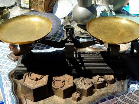 Brocante aux Hayes
