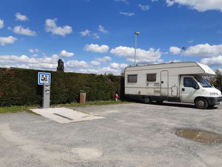 AIRE CAMPING-CAR MOUZILLON