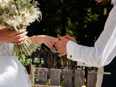 Salle de Réception et Gite "Aux Instants Partagés"