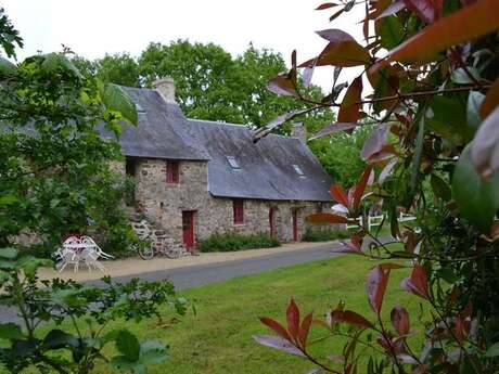 DOMAINE DES VAULX : GITE DE LA PETITE POUPARDIÈRE