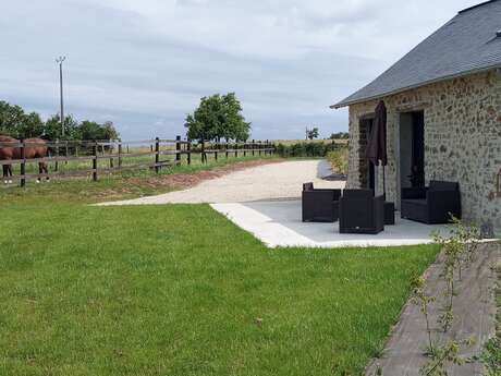 Gite de la Giraudière, 1 à 4 personnes - Pension équine