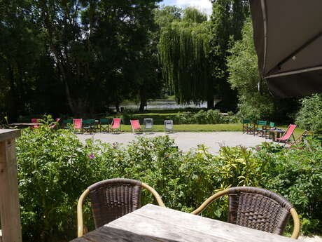Location de canoës, paddles et pédalos à la Cabane de Thorigné