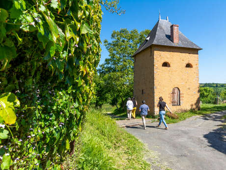 CIRCUIT À TRAVERS LES SIÈCLES
