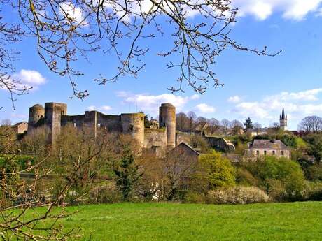 Découverte de la cité médiévale de Pouancé, Petite Cité de Caractère