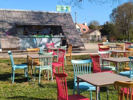 LA TERRASSE DU BOIS JOALLAND