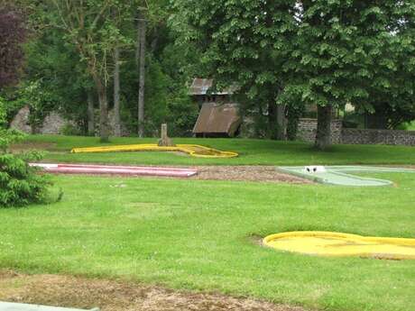 Mini-golf